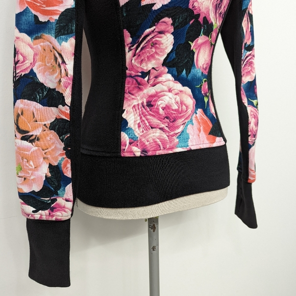 Rare Lululemon Secret Garden Vintage Pink Hoodie - Picture 11 of 13